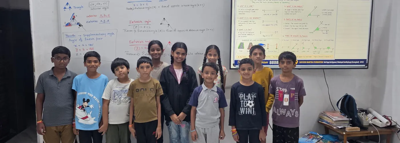 S M Academy faculty — experienced teachers for JEE and NEET preparation